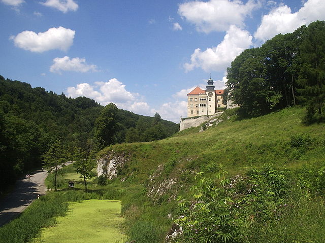 Zamek w Pieskowej Skale – muzeum i park krajobrazowy 1